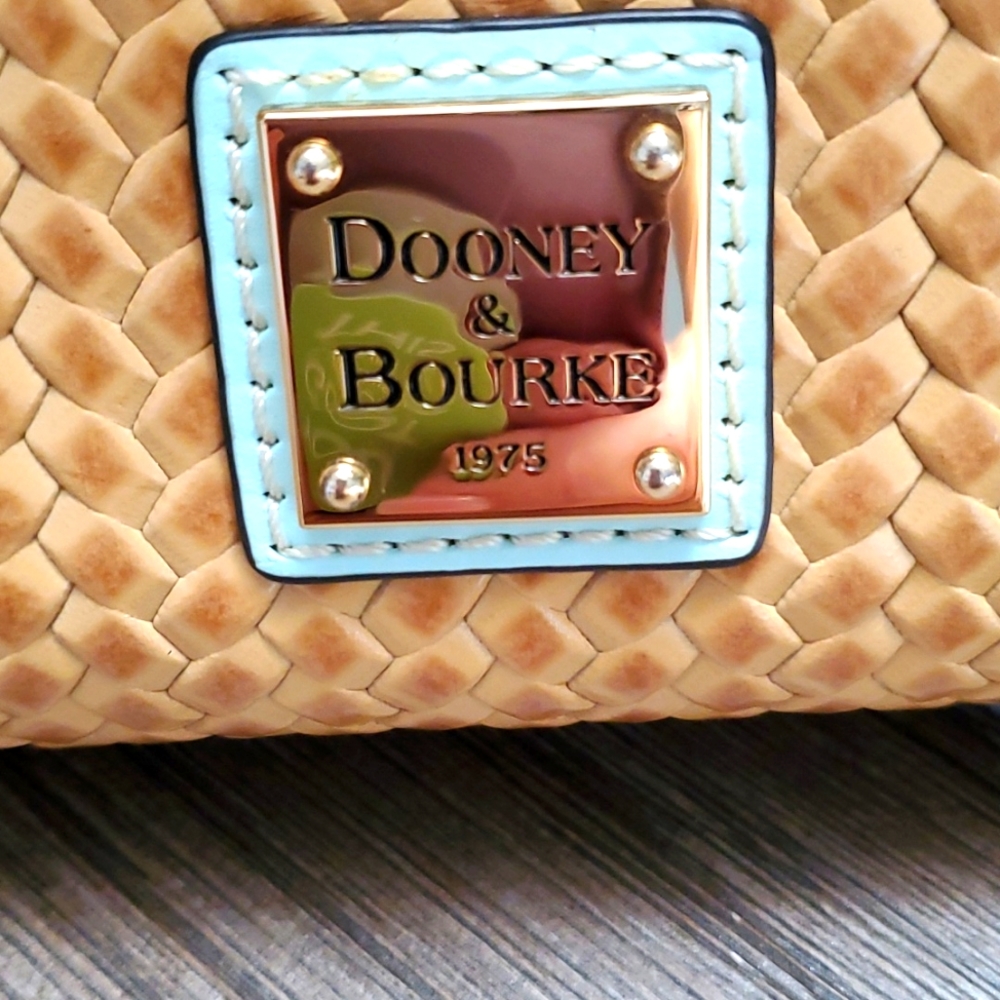 Dooney & Bourke Tote - Picture 2 of 13